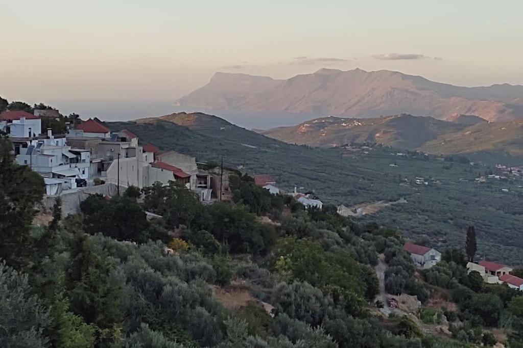 Vasiliki'S Residence Amazing View Kissamos Exterior photo